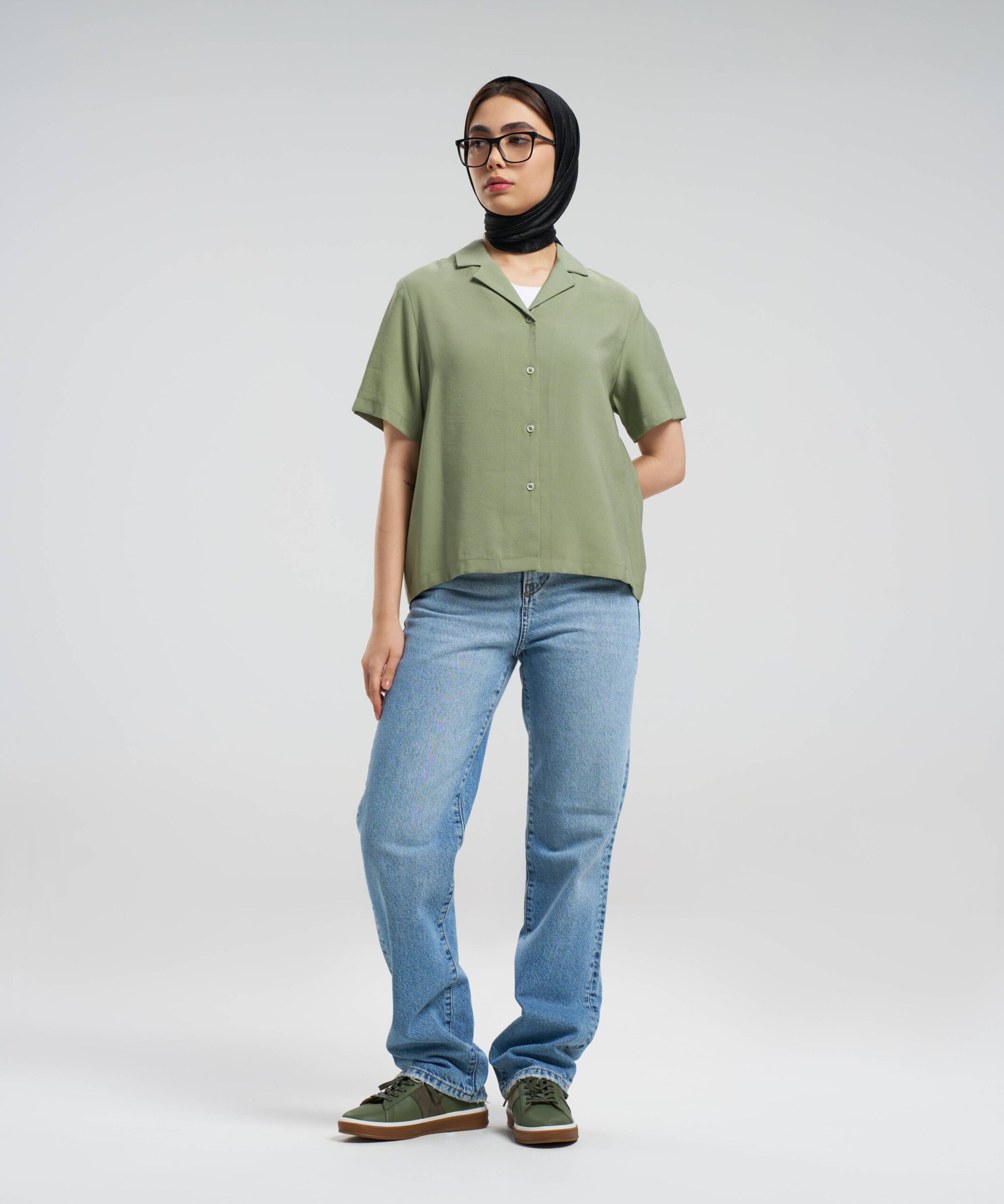 شومیز یقه انگلیسی پارچه کجراه آستین کوتاه