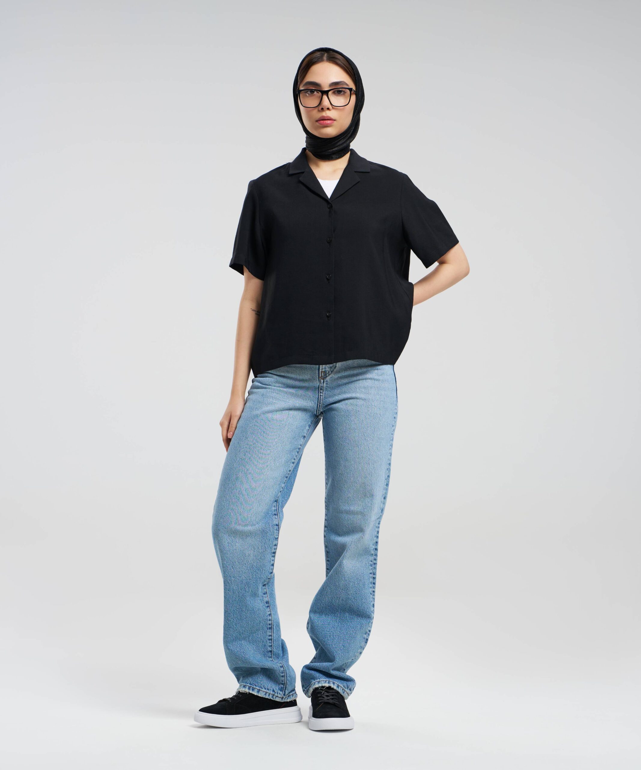 شومیز یقه انگلیسی پارچه کجراه آستین کوتاه